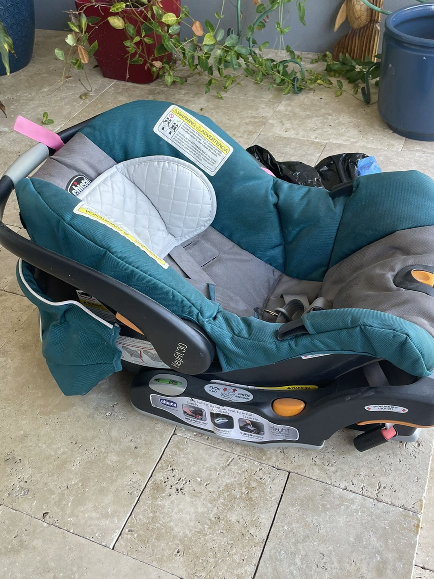 Chicco Key Fit Infant Car Seat With Base   We Also Have Extra Bases