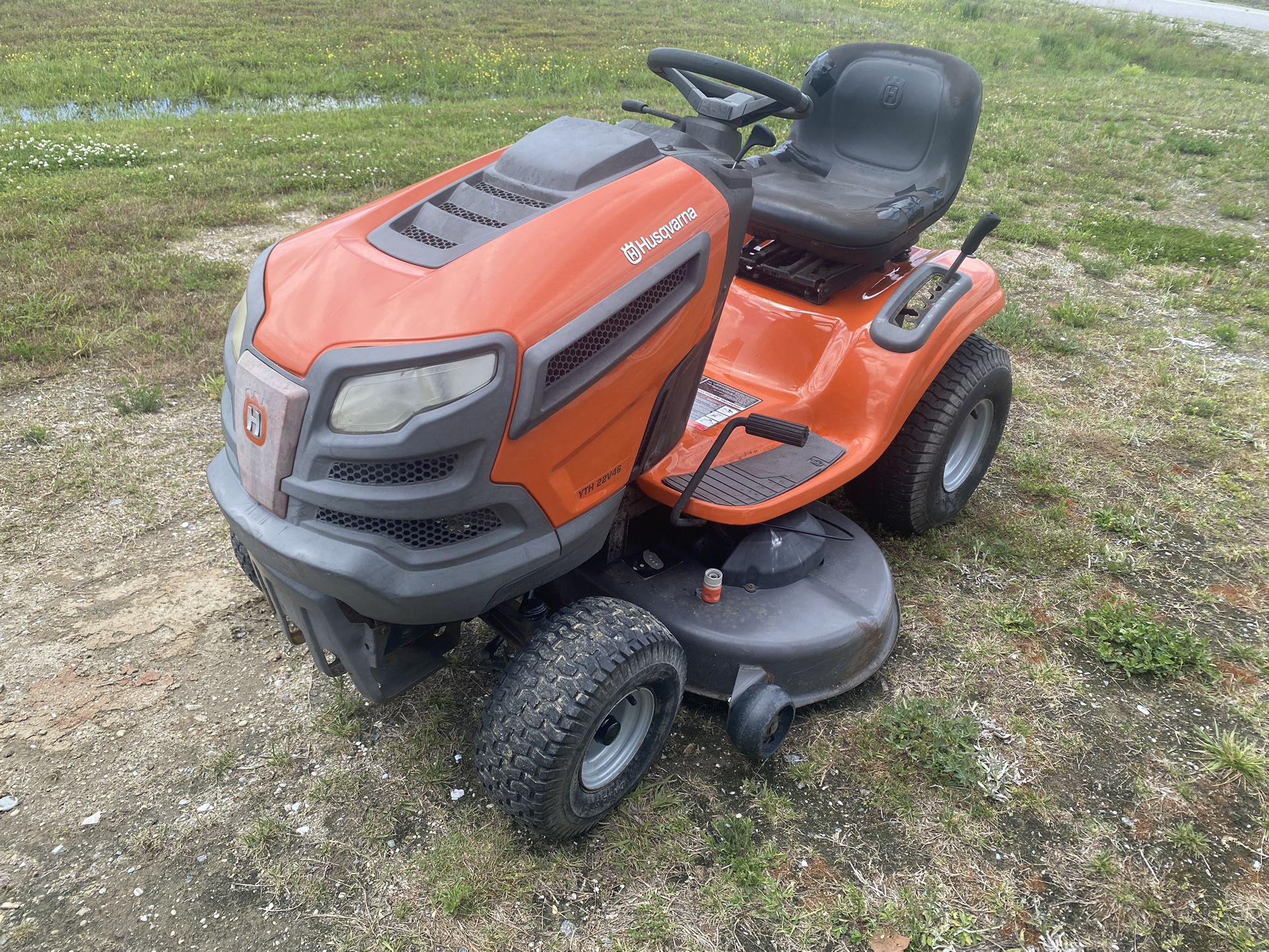 Husqvarna 46” Riding Lawn Mower Tractor 