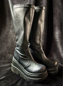 Demonia Shaker 65 boots (Open to offers)