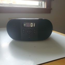 Boom Box Cd Player Onn.