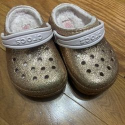 Kids Crocs Classic Lined Glitter Clog  Size 7C Pink Fuzzy Fur SlipOn Flats Girls