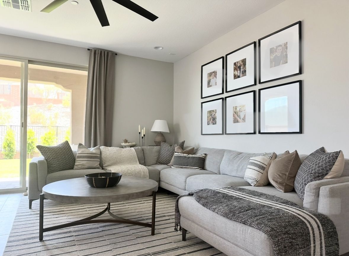 Sectional & Coffee Table 