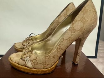 GUCCI GG/ Napa Silk New Sand Platino Like Brand New!! 100% original