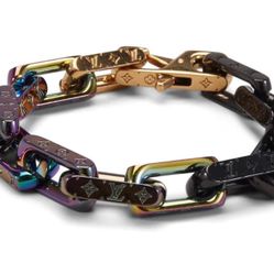 LV Engraved Monogram Chain Bracelet 