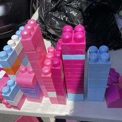 MEGA BLOKS