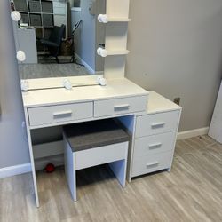 Vanity Set. 3 of these total. In good Condition 