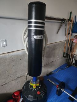 Barely used punching bag for boxing, UFC