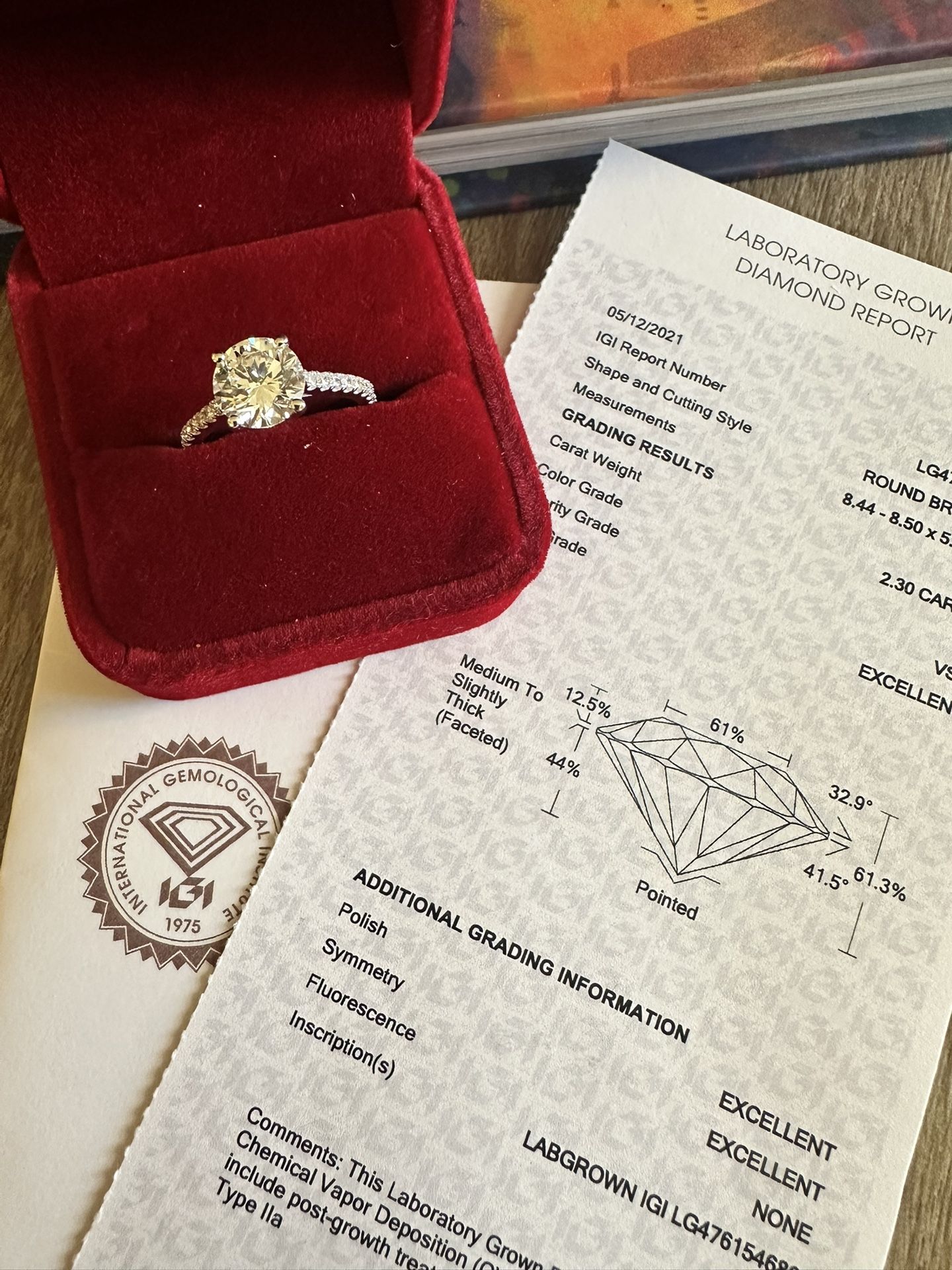NEW 2.3K Round Brilliant IGI Lab Certified Diamond Ring