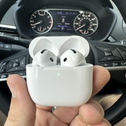 Apple AirPods 4 (ANC)