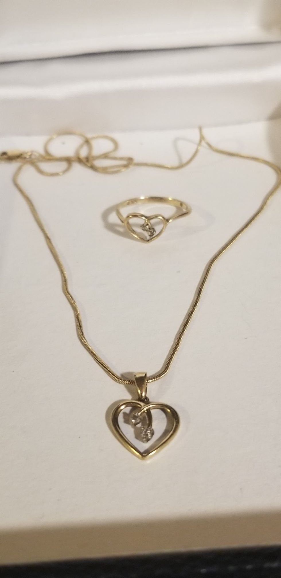 BEAUTIFUL GOLD CHAIN WITH HEART PENDANT WITH MATCHING RING