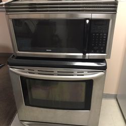 Stove Kenmore Elite And Large Microwave