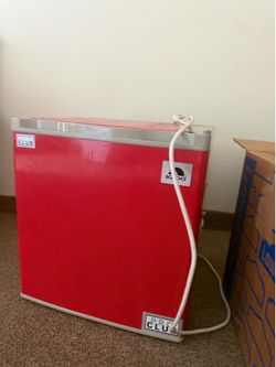 Mini fridge