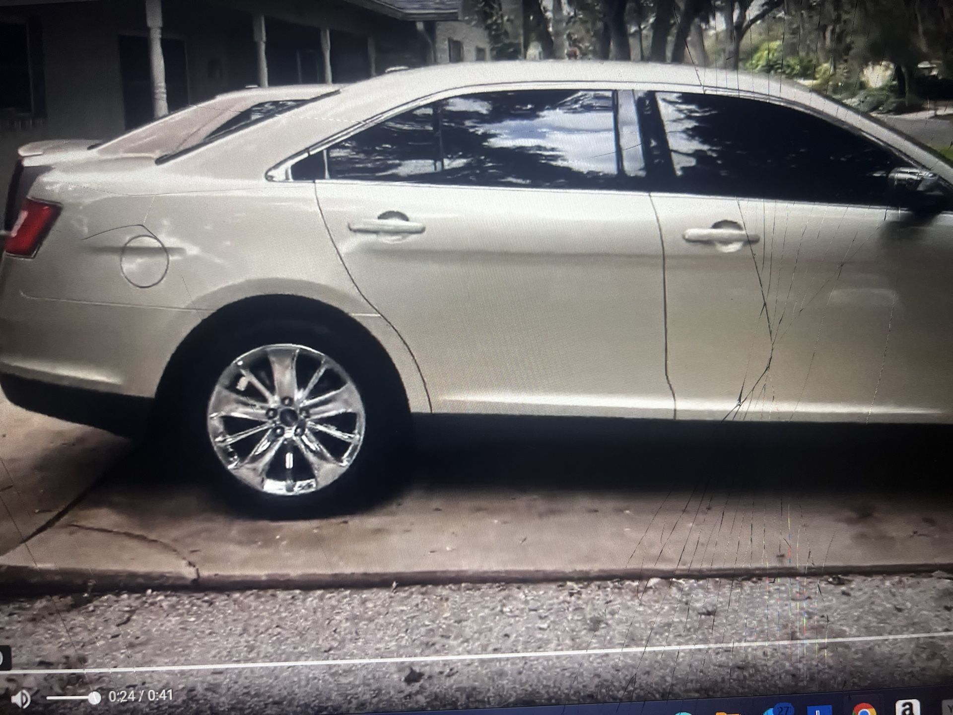 2010 Ford Taurus
