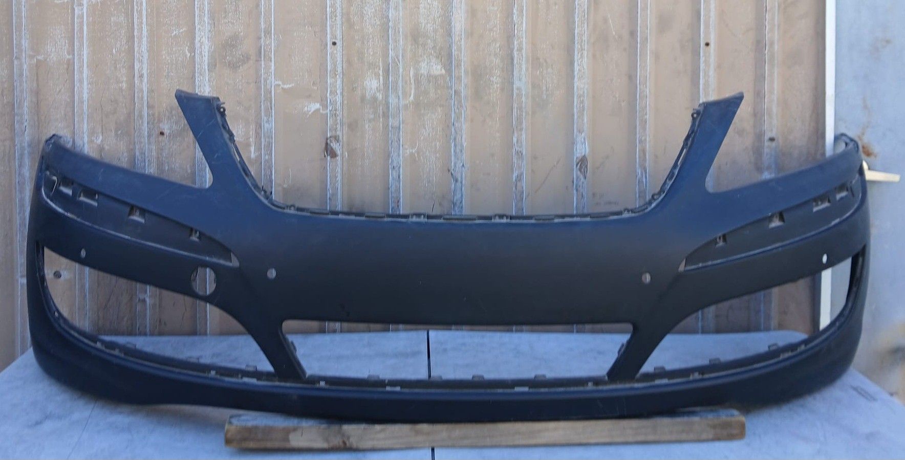 2011-2013 Hyundai Equus Front Bumper OEM for Sale in Pasadena, TX - OfferUp