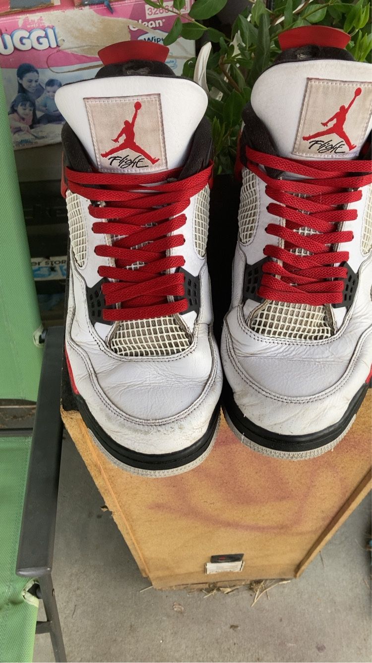 Air Jordan 4 Retro Red Cement