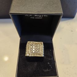 3 Carrat, 10k gold men's Diamond Ring