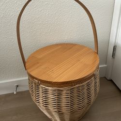 Picnic Basket Wicker Fully Insulated Tabletop 