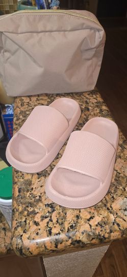 Girls light pick slides size 12.