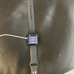 Apple Watch Series SE 