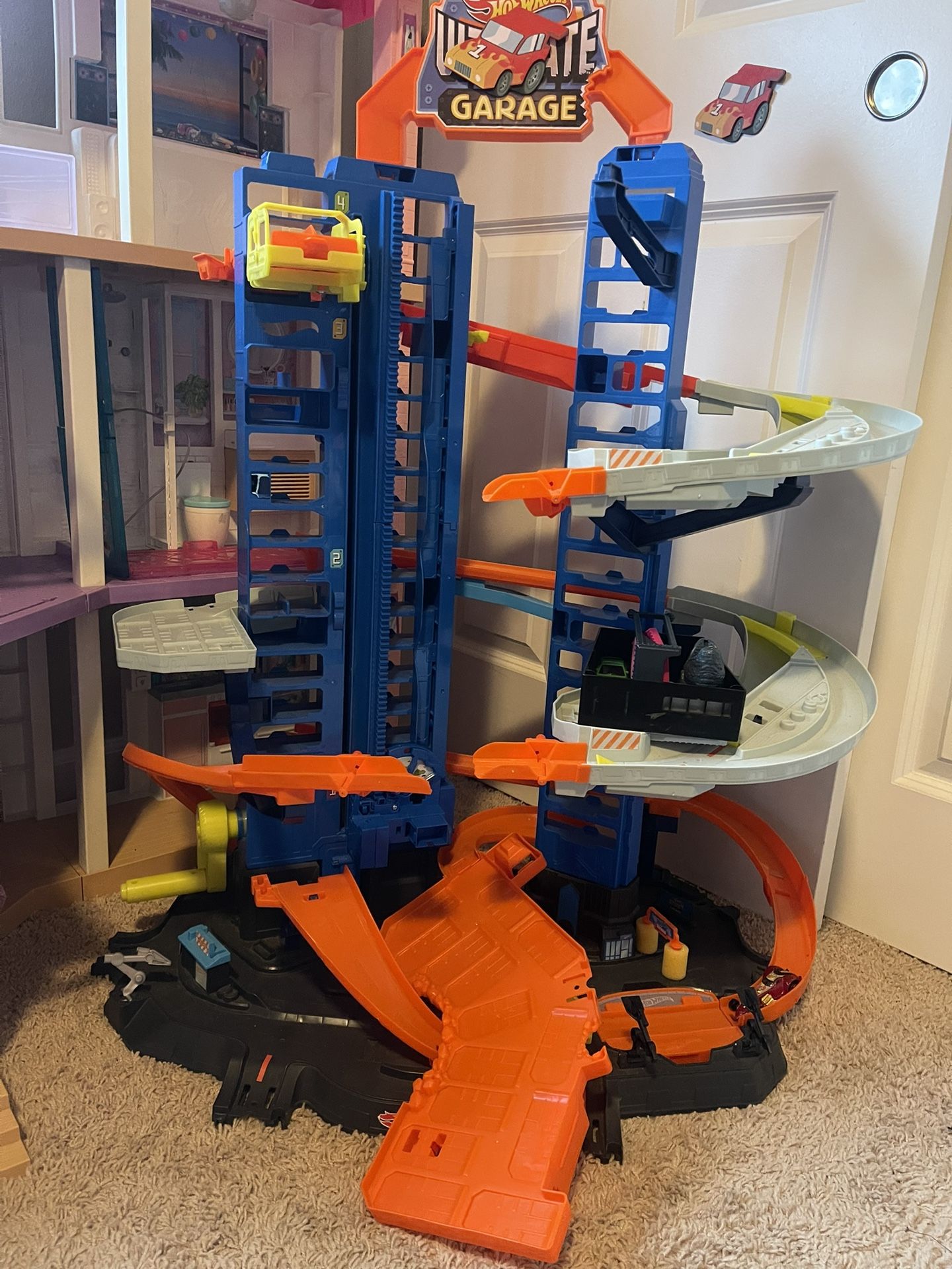 Cars Hot Wheel Garage