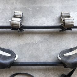 Yakima Hully Rollersr and saddles Kayak roof rack equipment