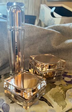 FREE JLo Beauty Bonus with Purchase!