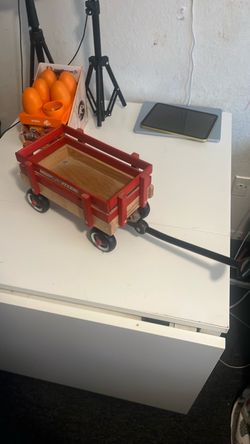 Radio Flyer Miniature Wooden Wagon