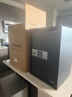 LockNorth Electronic Home Safe - BRAND NEW