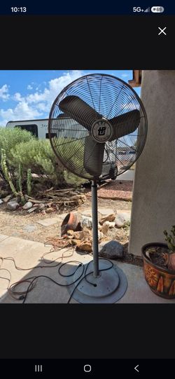 3-Speed Adjustible Multi-function Pedistal Fan