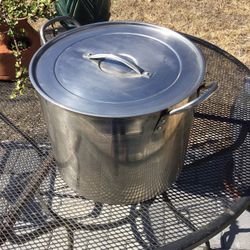 Aluminum Stock Pot Great For Outside  Cooking.  20 Qt .