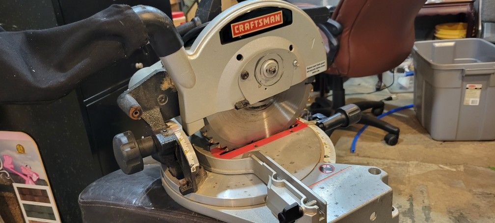 Craftsman 10 " Compound Mitre Saw