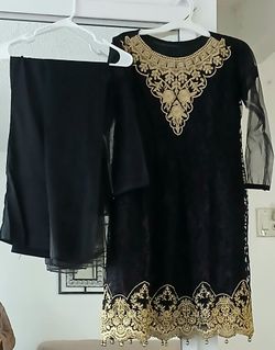 Pakistani Indian Woman's 3 piece black and gold net  M  / L  BRAND NEW PARTY WEAR
