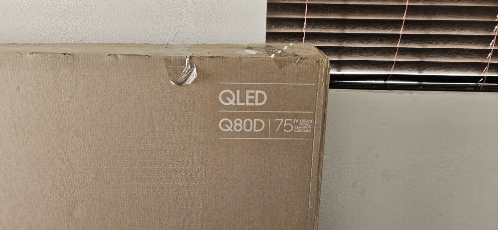 75 Inch  QLED QN80D Samsung Smart TV 4K UHD with 120 Hz refresh rate. New in the box. 2025 Model.