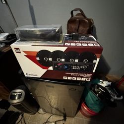 Car radio on speakers combo