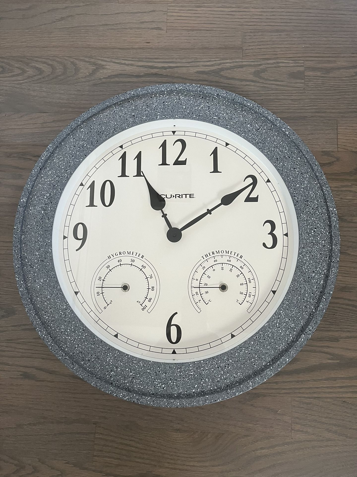 19 inch Faux Concrete Gray Speckled Matte Finish Clock with Thermometer And Hygrometer