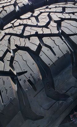 Bf goodrich ko3 37 12.50 18 Brand new