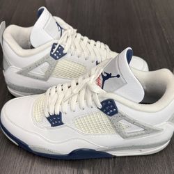 Jordan 4 “midnight navy” Sz 11 $190