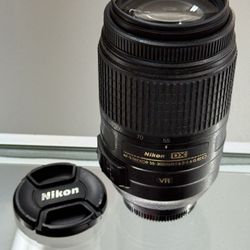 Nikon AF-S DX NIKKOR 55-300mm F/4.5-5.6 G ED VR Lens