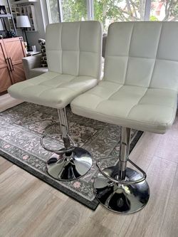 White stools