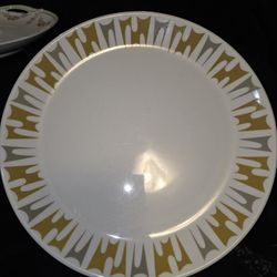 Homer-Laughlin Tahiti Atomic Restaurant Plate.