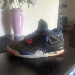 Trading Jordan 4 Rare Airs Size 9 Cannot Drop Off 