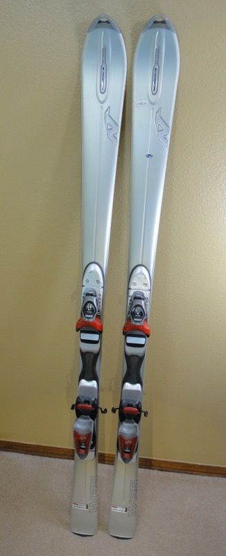 Nordica W65 Gel Driver Skis 153 with Look Nova Bindings