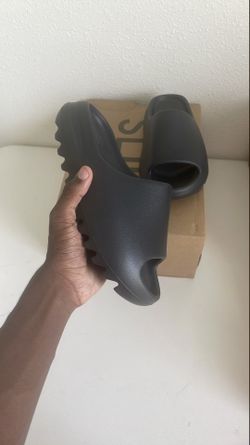 Black Yeezy Slides