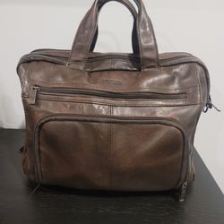 Mens Kenneth Cole Reaction Leather Expandable  Top-Zip Travel Bag