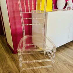 chiavari acrylic/ clear chairs 