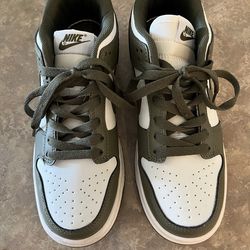 Nike women’s size 8