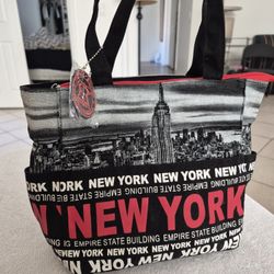 Robin Ruth New York Skyline bag New!