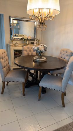 Dining room table and 4 chairs