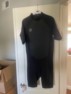 Men’s medium Wetsuit