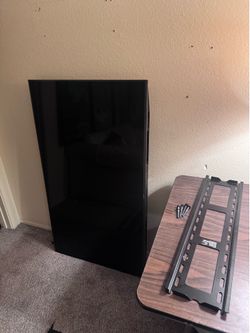 Sony Smart TV 55" + mount **see description**